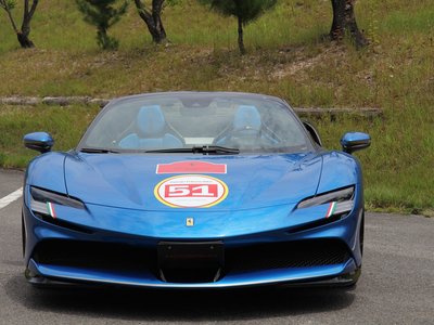 صورة 3 لـ 2022 Ferrari SF90 SPIDER