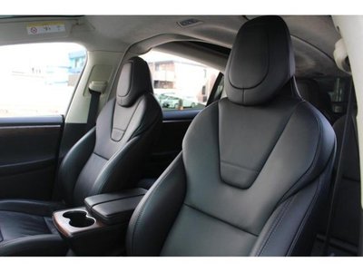 2017 Tesla MODEL X 照片 7