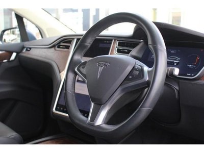 2017 Tesla MODEL X 照片 26