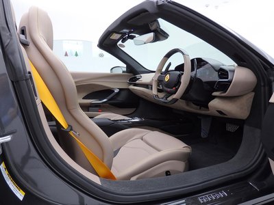 2025 Ferrari 296 GTS photo 4