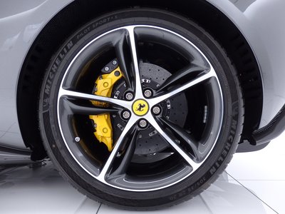 2025 Ferrari 296 GTS photo 11