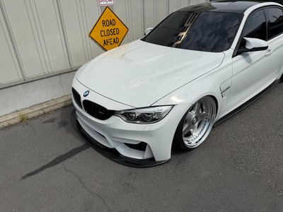 2017 BMW M3 SEDAN photo 2
