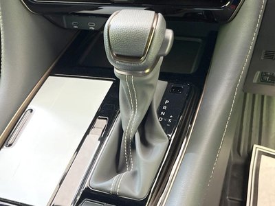 2026 Toyota ALPHARD — фото 28
