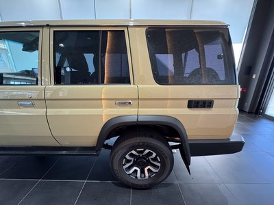 2025 Toyota LAND CRUISER 70 thumbnail 23