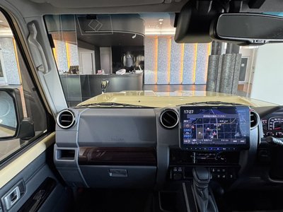 2025 Toyota LAND CRUISER 70 thumbnail 45