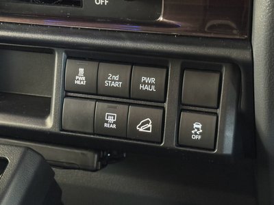 2025 Toyota LAND CRUISER 70 thumbnail 58