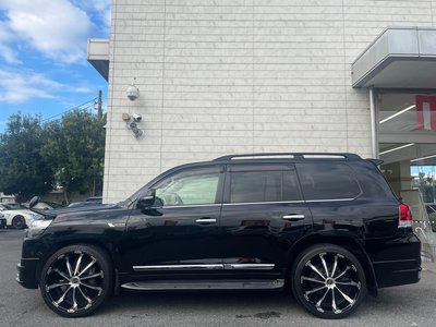 صورة 16 لـ 2017 Toyota LAND CRUISER 200