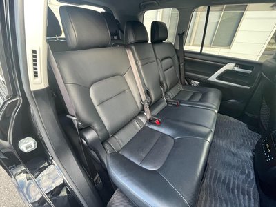 صورة 43 لـ 2017 Toyota LAND CRUISER 200