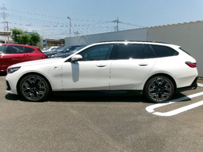 2025 BMW I5 TOURING photo 11