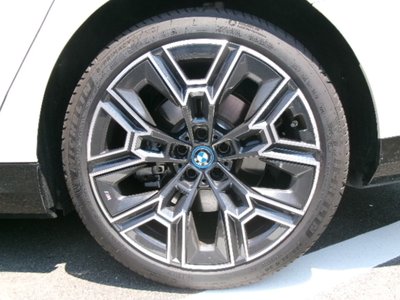 2025 BMW I5 TOURING photo 13
