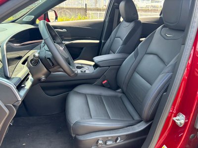 2025 Cadillac XT4 照片 13
