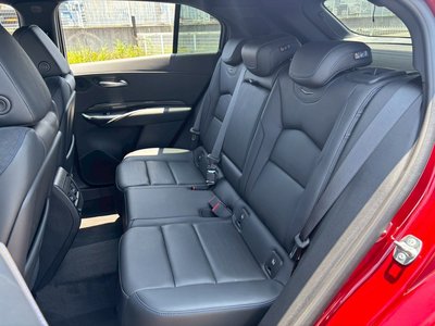 2025 Cadillac XT4 照片 14