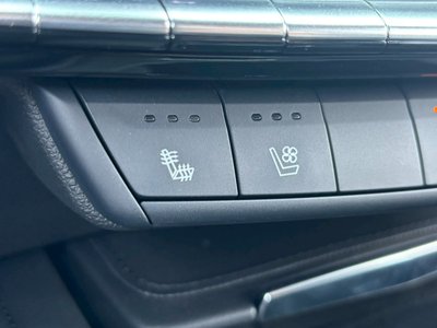2025 Cadillac XT4 照片 78