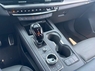 2025 Cadillac XT4 照片 32