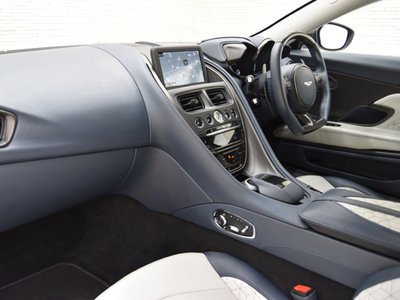 صورة 10 لـ 2019 Aston Martin DBS SUPERLEGGERA