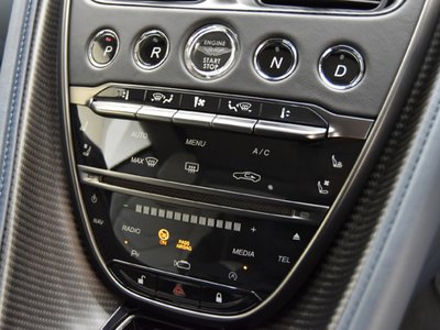2019 Aston Martin DBS SUPERLEGGERA 照片 20