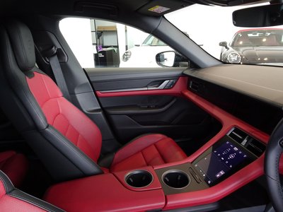 2025 Porsche TAYCAN — миниатюра 15