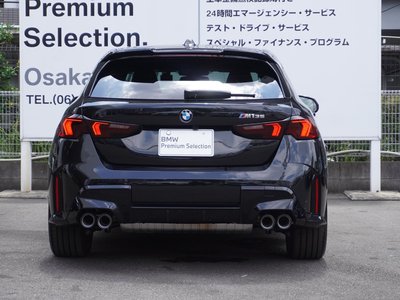2026 BMW 1 SERIES photo 9