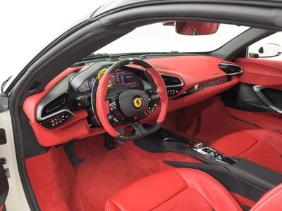 صورة 5 لـ 2025 Ferrari 296 GTS