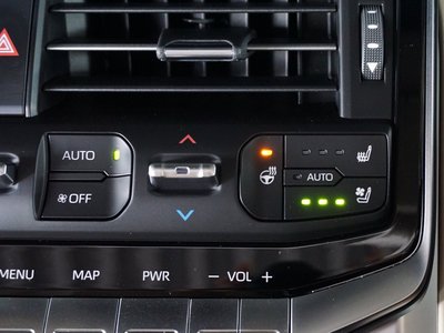 2024 Toyota LAND CRUISER 300 thumbnail 40