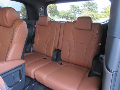 صورة 48 لـ 2026 Toyota VELLFIRE