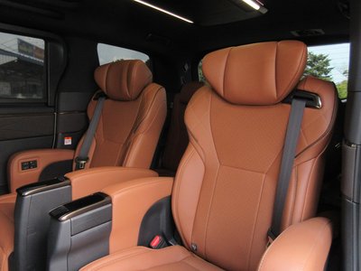 صورة 40 لـ 2026 Toyota VELLFIRE