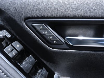 2025 Toyota LAND CRUISER 300 缩略图 28