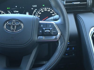 2025 Toyota LAND CRUISER 300 缩略图 32