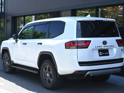 2025 Toyota LAND CRUISER 300 缩略图 3