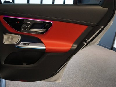 2026 Mercedes-BENZ GLC thumbnail 35