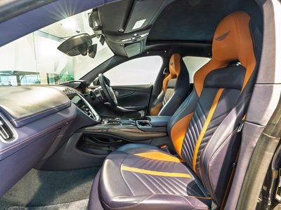 2023 Aston Martin DBX — миниатюра 25