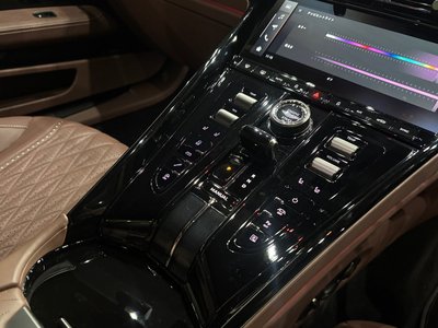 2024 Aston Martin DB12 — миниатюра 60