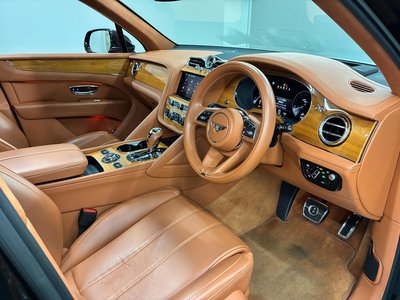 صورة مصغرة 61 لـ 2021 Bentley BENTAYGA