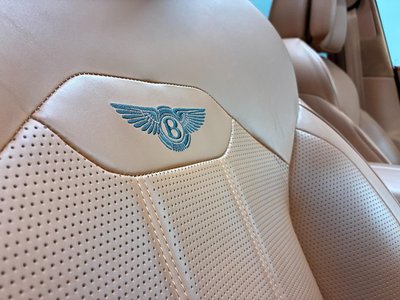صورة مصغرة 114 لـ 2021 Bentley BENTAYGA