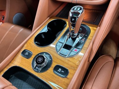 صورة مصغرة 36 لـ 2021 Bentley BENTAYGA