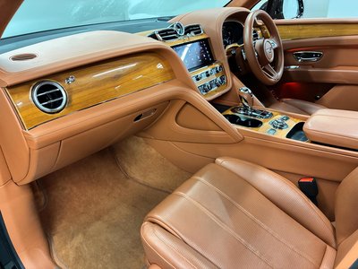 صورة مصغرة 88 لـ 2021 Bentley BENTAYGA
