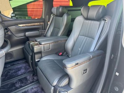 صورة 24 لـ 2023 Toyota ALPHARD