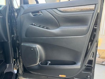 صورة 32 لـ 2023 Toyota ALPHARD