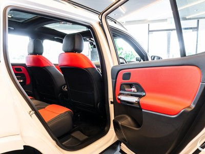 صورة مصغرة 32 لـ 2024 Mercedes-BENZ GLB AMG