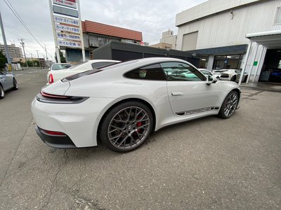 2025 Porsche 911 photo 8