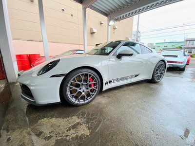 2025 Porsche 911 photo 16