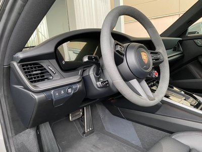 2025 Porsche 911 thumbnail 46