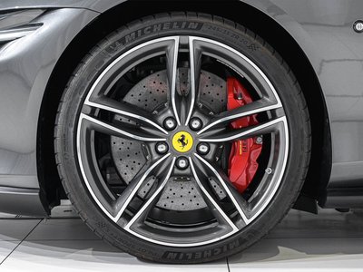 2023 Ferrari ROMA thumbnail 18