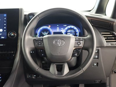 صورة 6 لـ 2025 Toyota ALPHARD