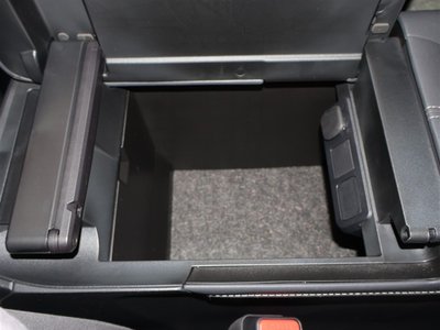 صورة 16 لـ 2025 Toyota ALPHARD