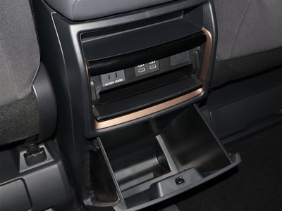 صورة 26 لـ 2025 Toyota ALPHARD