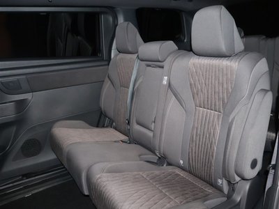 صورة 28 لـ 2025 Toyota ALPHARD