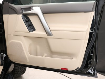 2025 Toyota LAND CRUISER PRADO thumbnail 61