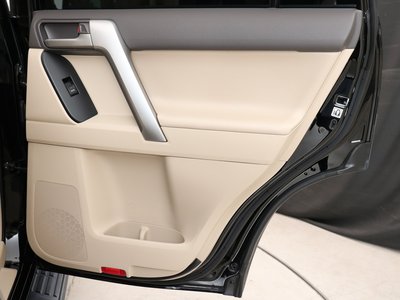 2025 Toyota LAND CRUISER PRADO thumbnail 62
