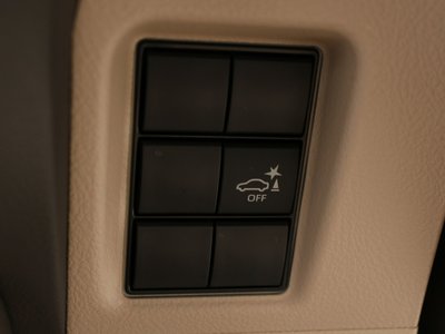 2025 Toyota LAND CRUISER PRADO thumbnail 75